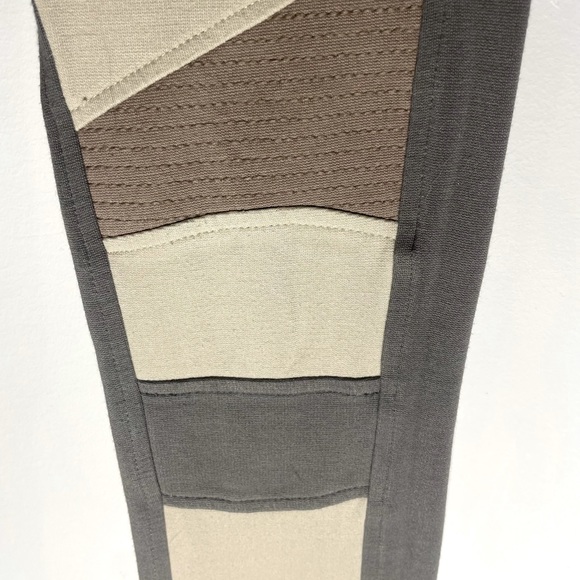 BCBG MaxAzria leggings in perfect condition - Picture 4 of 8